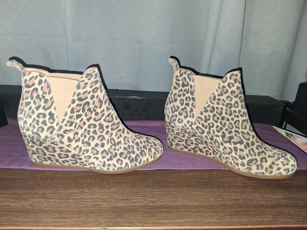 TOMS Leopard Print Wedge Ankle Booties (9.5)